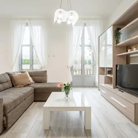 Apartment Mugiasca Modern By Wonderful Italy *